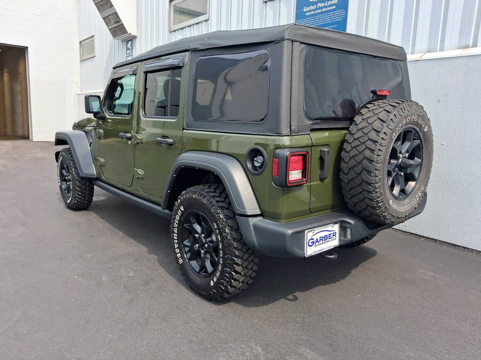 Used 2023 Jeep Wrangler Unlimited Sport AWD/4WD image 3