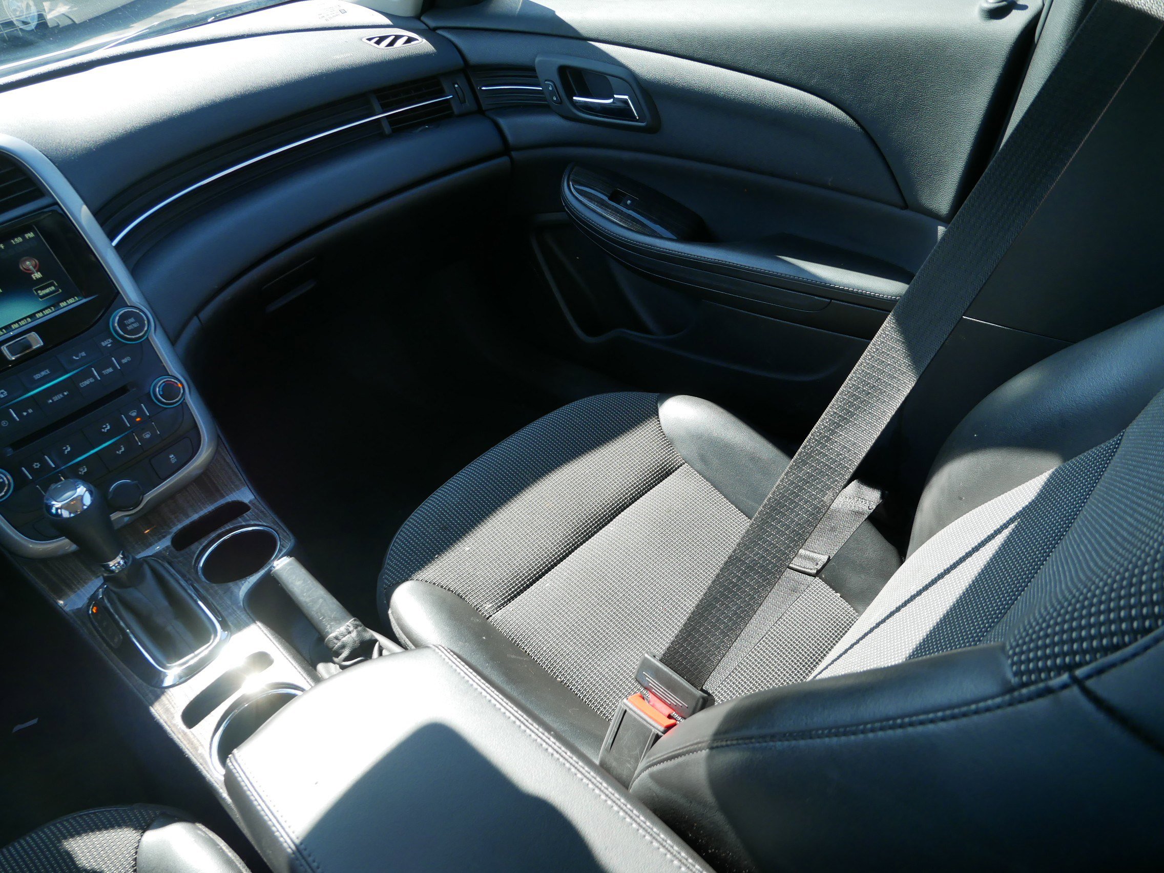 Used 2016 Chevrolet Malibu LT image 11