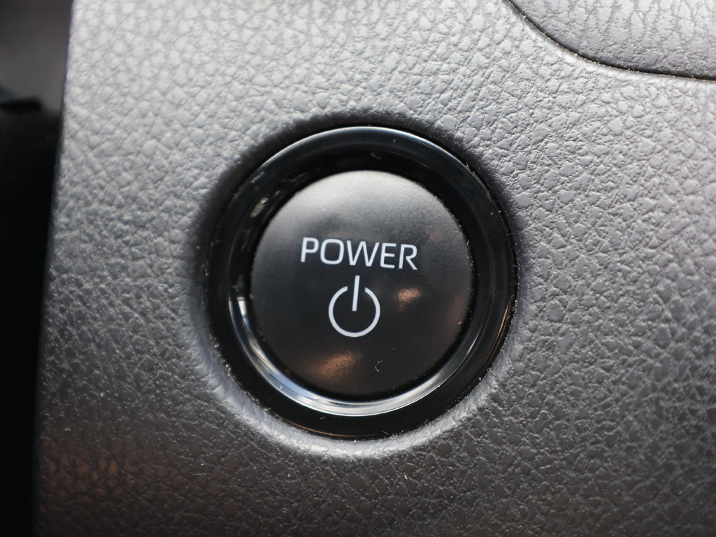Used 2025 Toyota Camry SE w/ Convenience Package FWD image 29