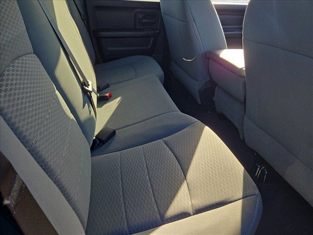 Used 2018 RAM 1500 Express RWD image 17