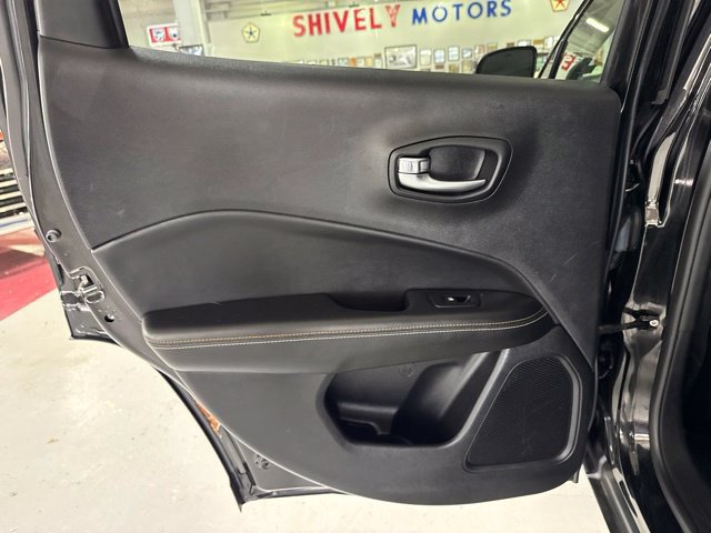 Used 2018 Jeep Compass Sport w/ Tech Group AWD/4WD image 31