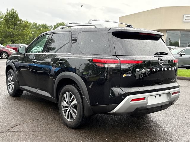 Certified 2024 Nissan Pathfinder SL AWD/4WD image 4