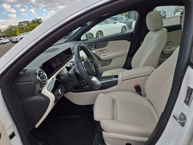 Used 2025 Mercedes-Benz CLA 250 4MATIC image 24