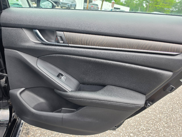 Used 2019 Honda Accord EX-L image 17