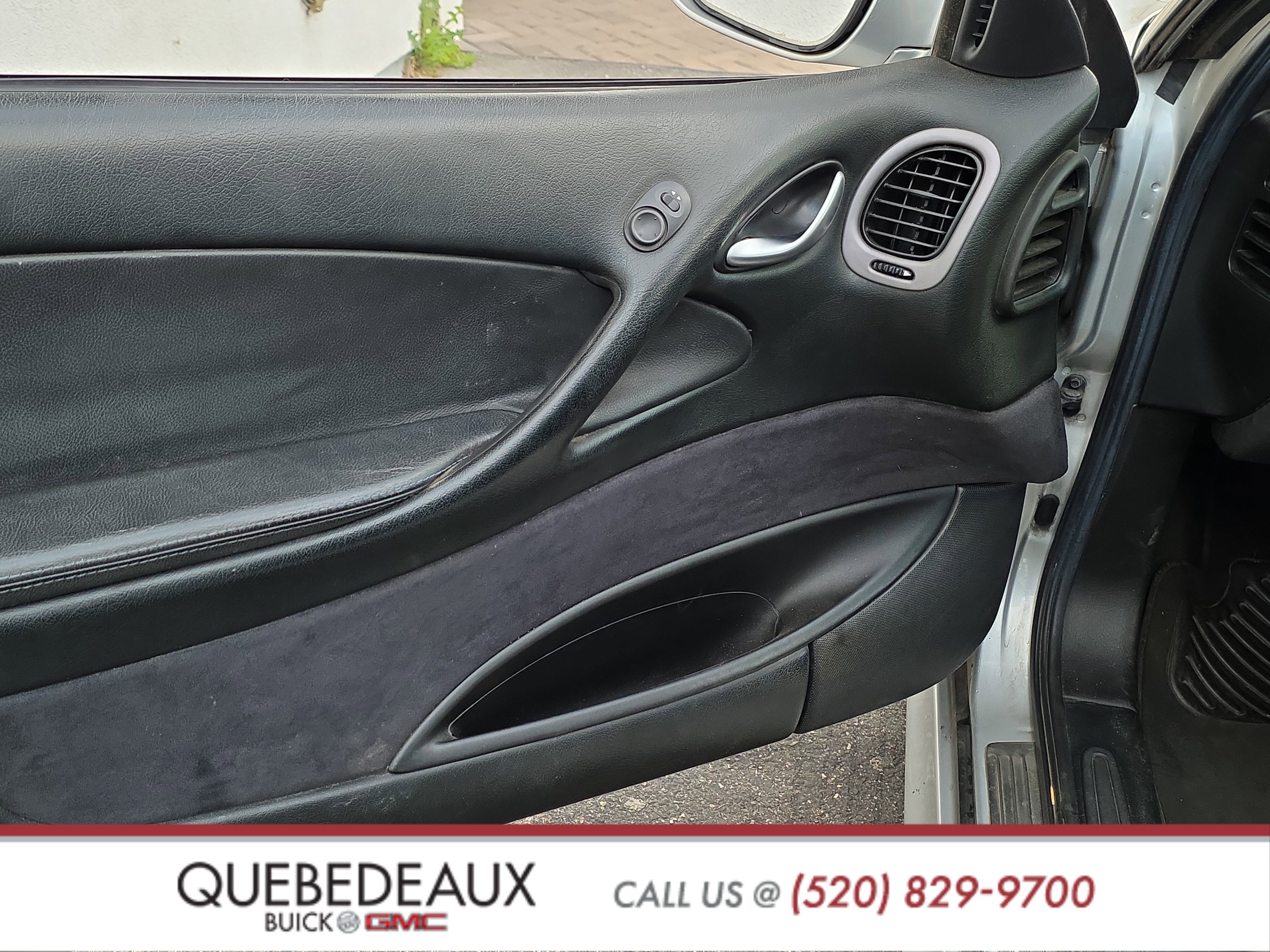 Used 2005 Pontiac GTO image 11