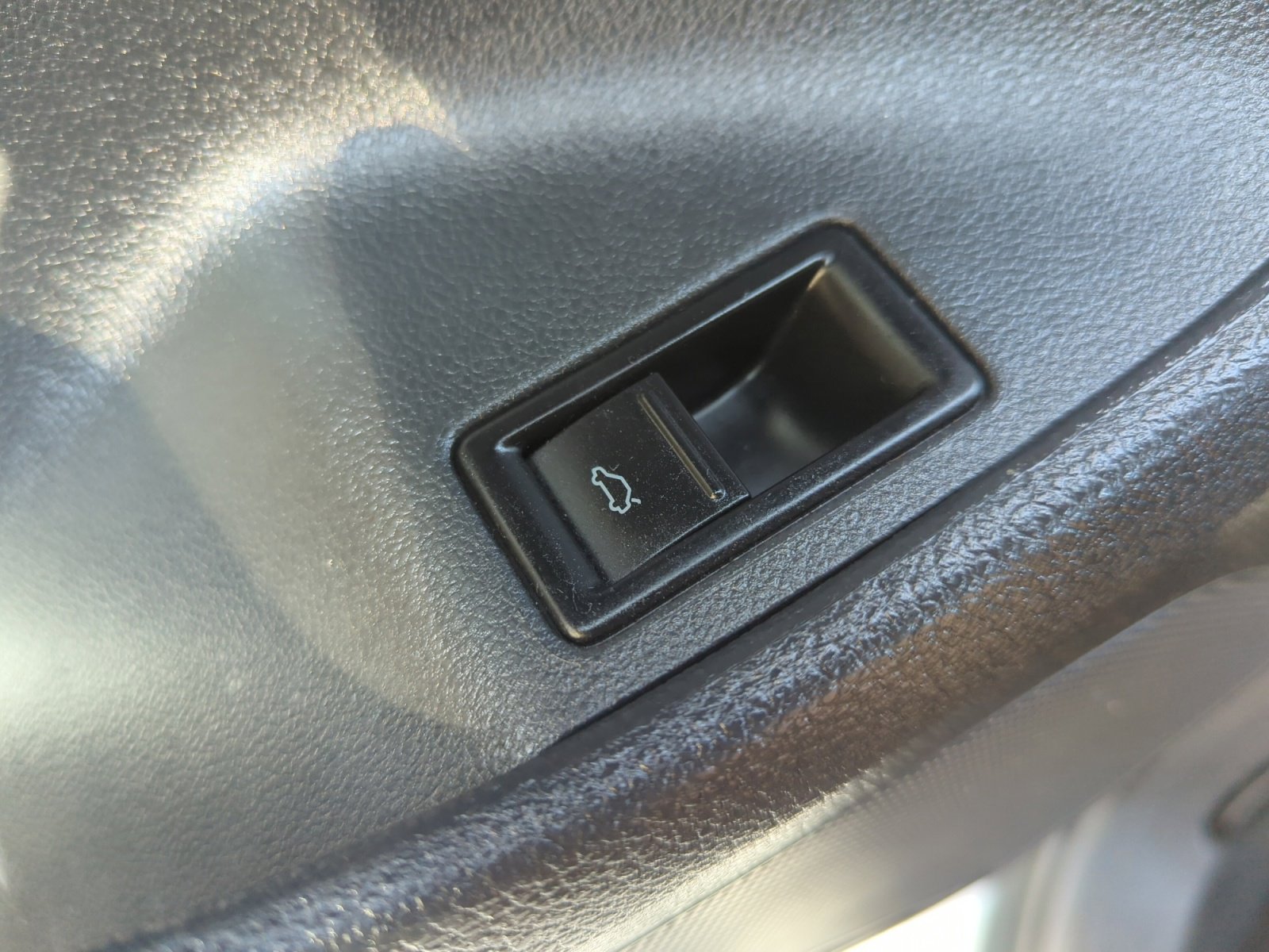 Used 2016 Volkswagen Jetta S image 32