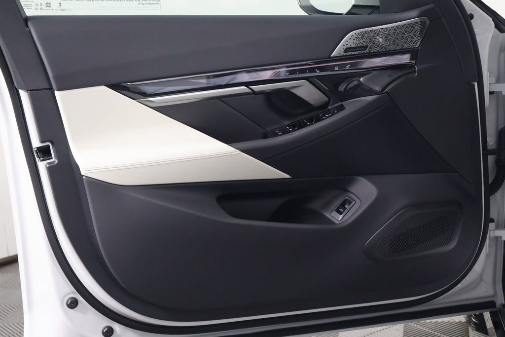 New 2026 BMW i5 eDrive40 w/ Executive Package image 7