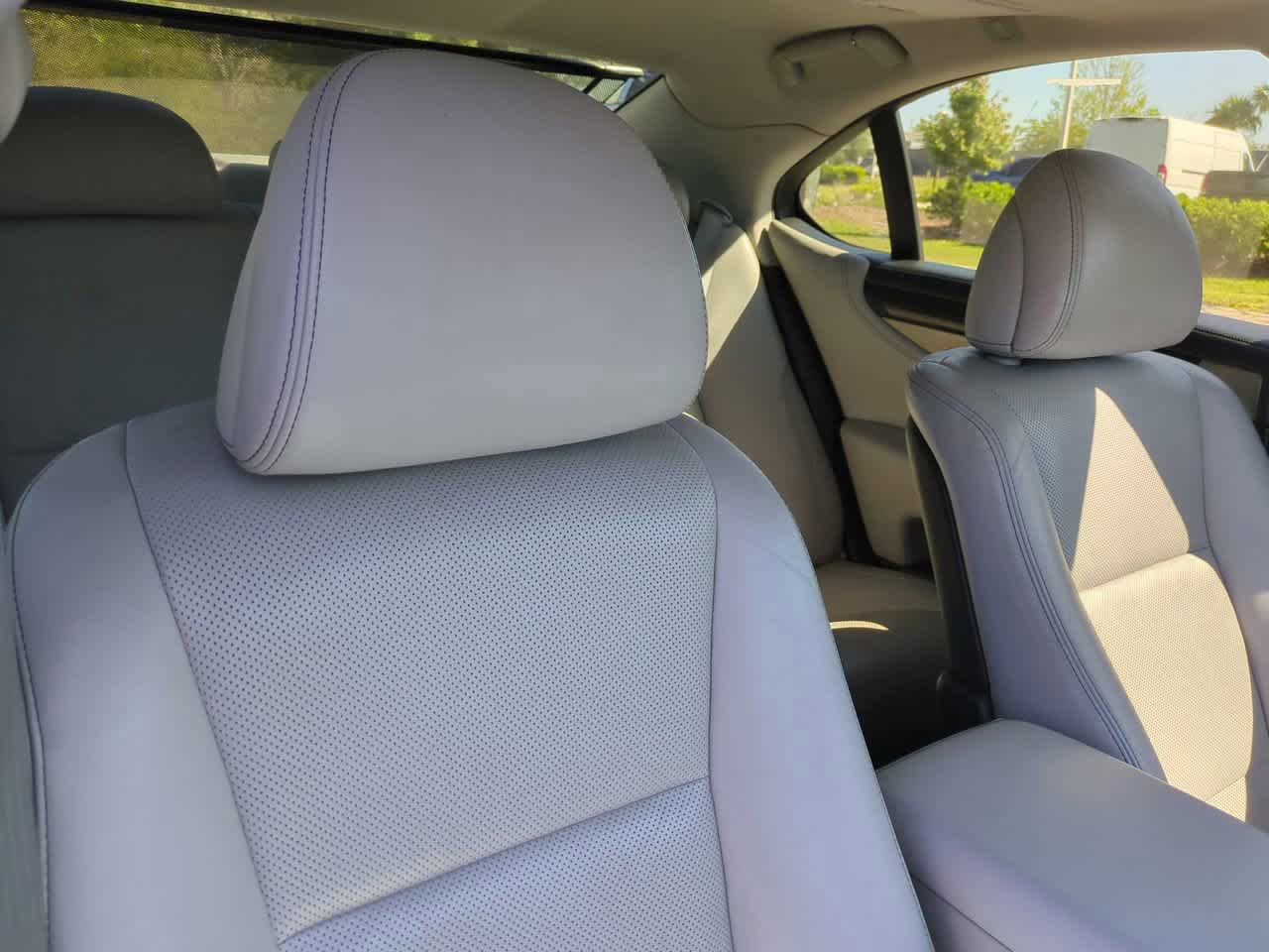 Used 2014 Lexus LS 460 w/ Comfort Package RWD image 7