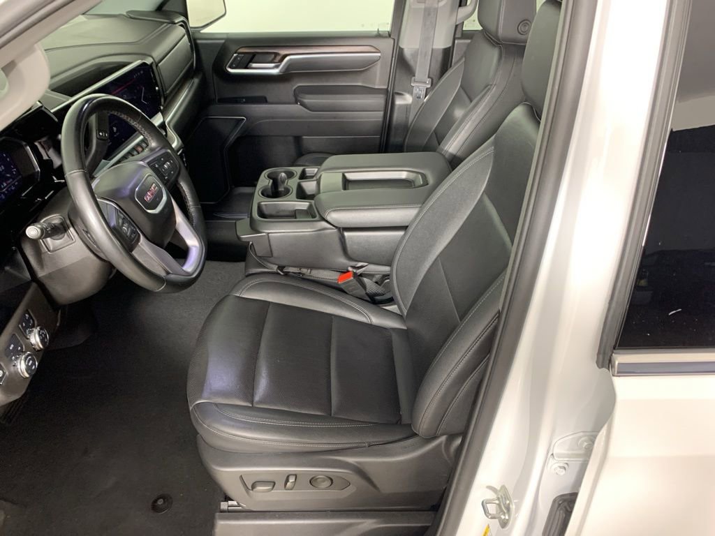 Used 2025 GMC Sierra 1500 SLT AWD/4WD image 30