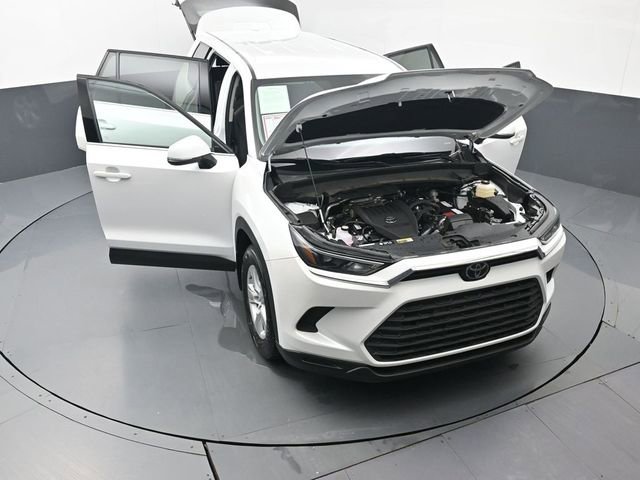 Certified 2025 Toyota Grand Highlander AWD image 59