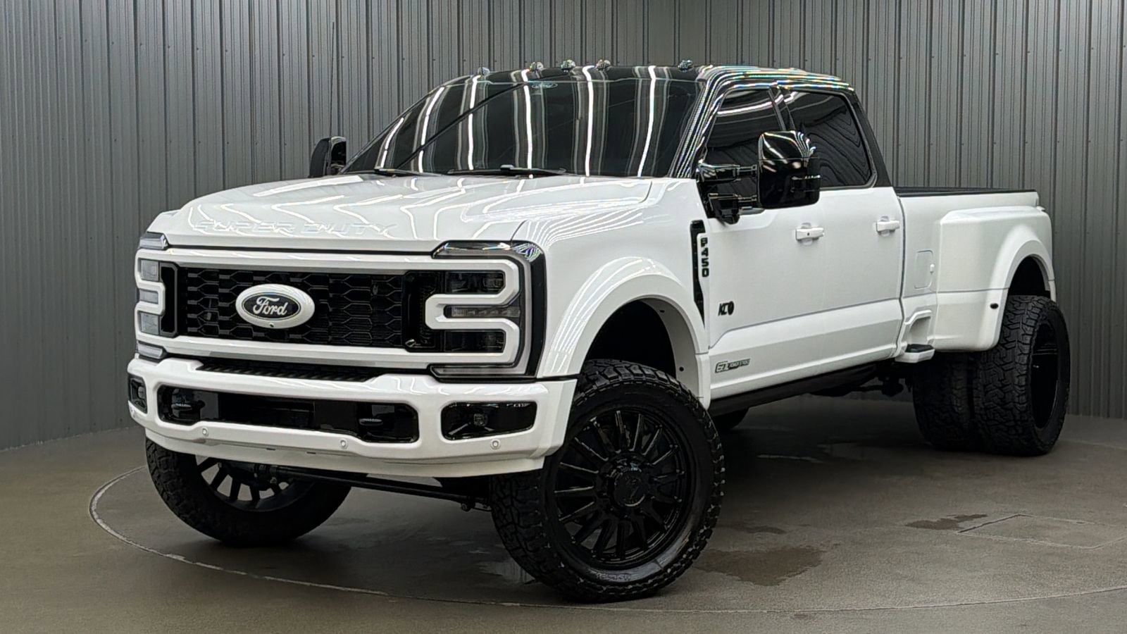 Used 2026 Ford F450 Platinum w/ FX4 Off-Road Package image 1