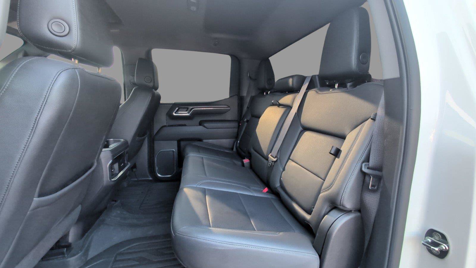 Used 2023 GMC Sierra 1500 SLT w/ SLT Premium Package AWD/4WD image 36