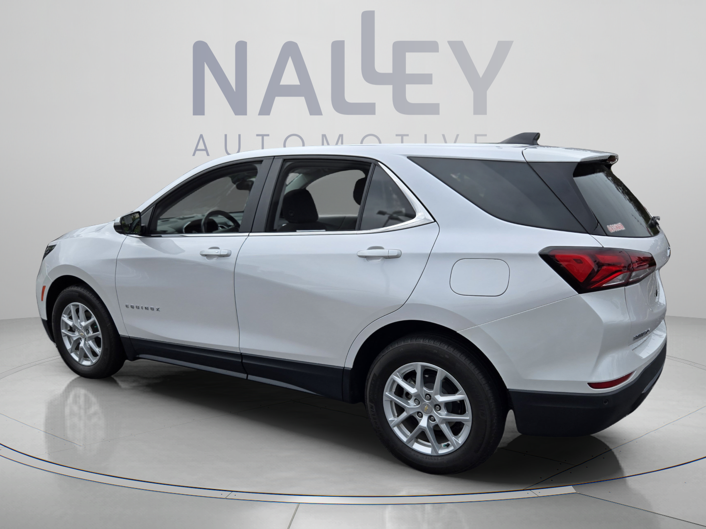 Used 2022 Chevrolet Equinox LT FWD image 3