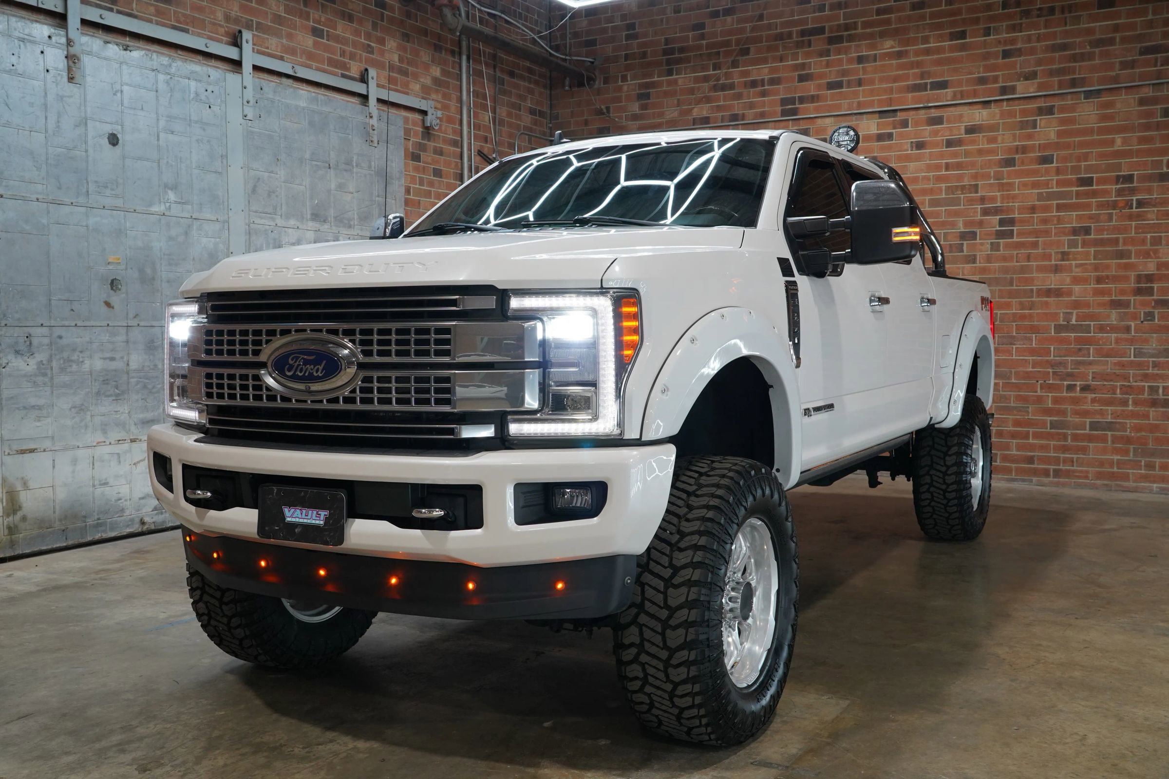 Used 2019 Ford F350 Platinum w/ Platinum Ultimate Package AWD/4WD image 63