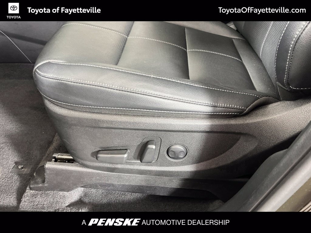 Used 2023 Kia Telluride EX w/ EX Captain's Chair Package FWD image 22