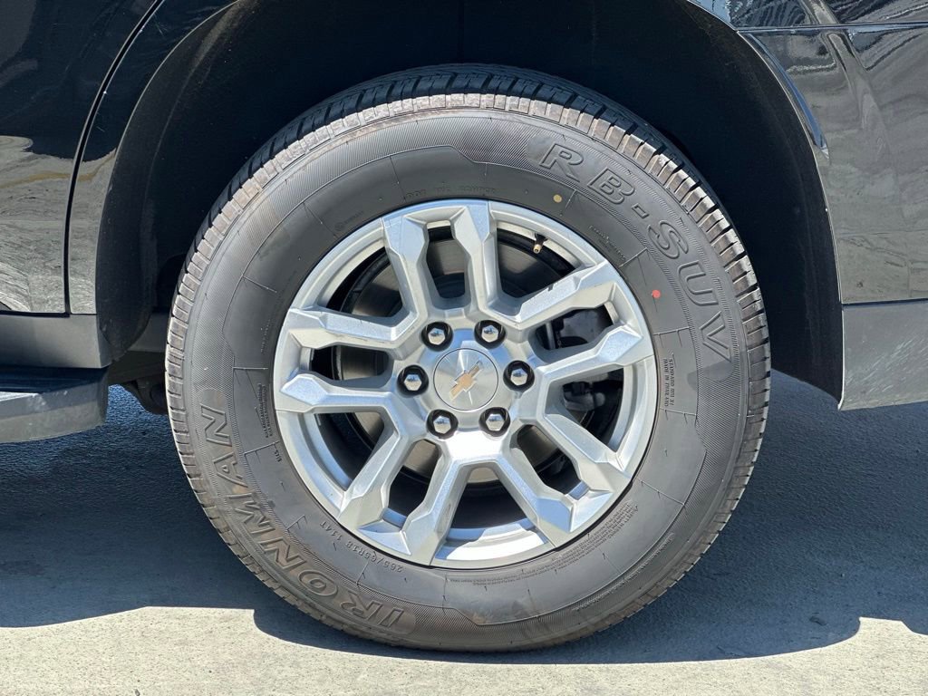 Used 2025 Chevrolet Tahoe LT image 3
