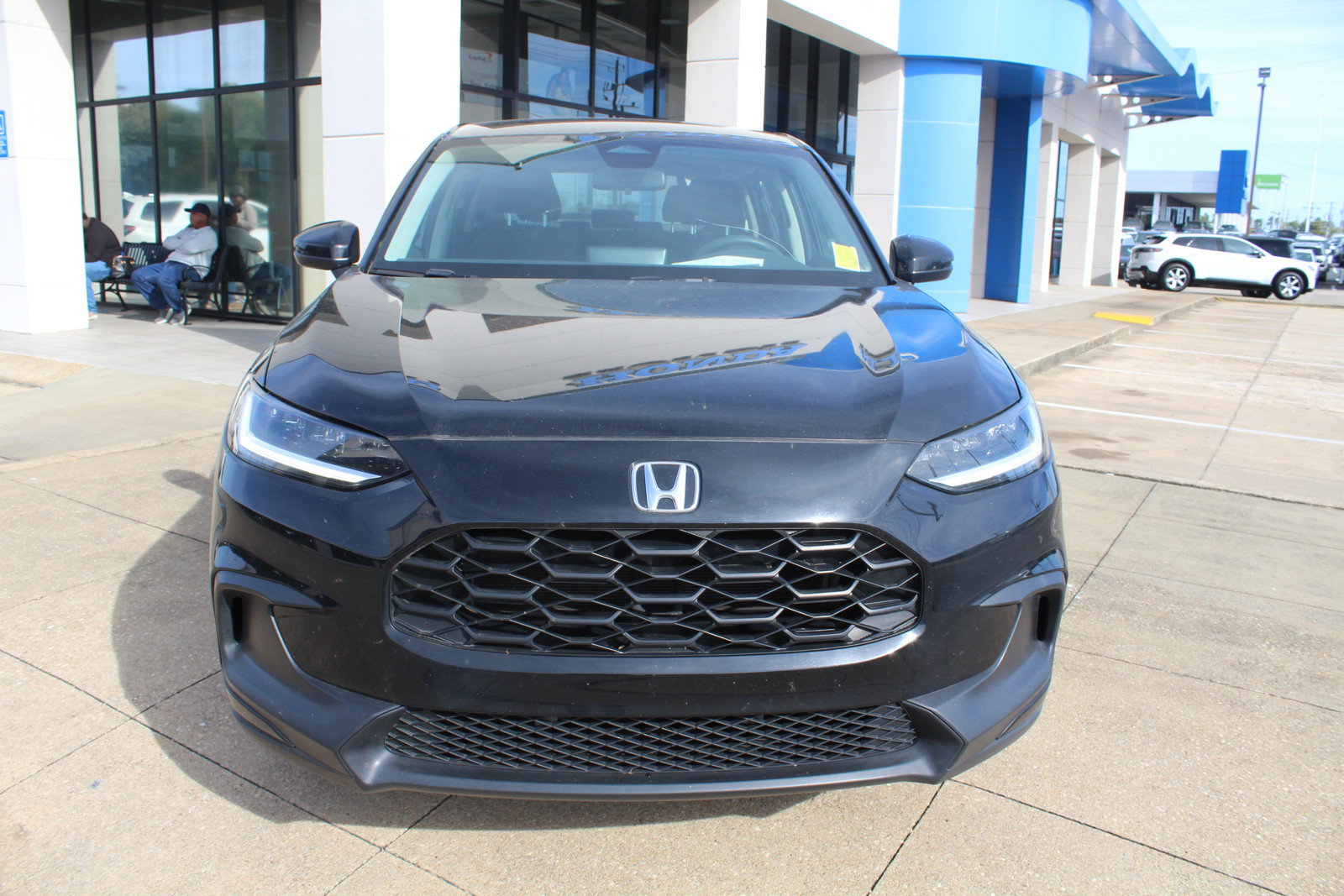 Used 2025 Honda HR-V LX image 2