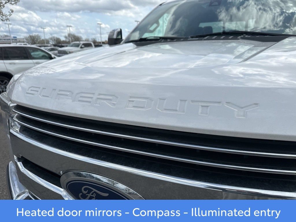 Used 2017 Ford F250 Lariat w/ Lariat Ultimate Package AWD/4WD image 4