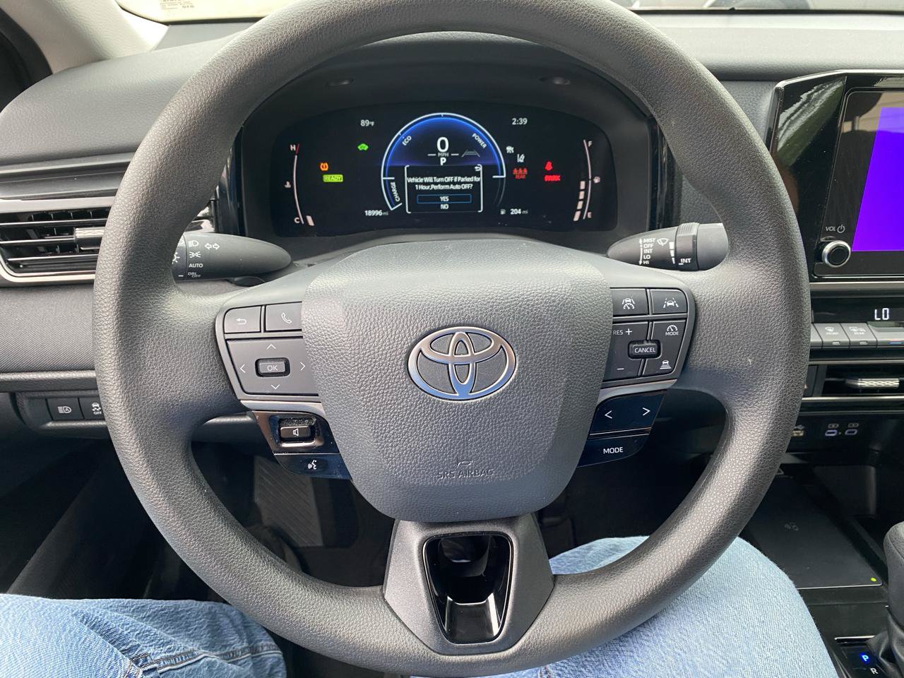 Used 2025 Toyota Camry LE w/ Convenience Package FWD image 22