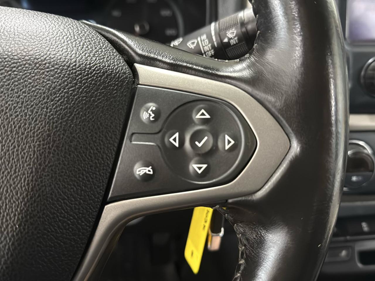 Used 2017 Chevrolet Colorado Z71 AWD/4WD image 14