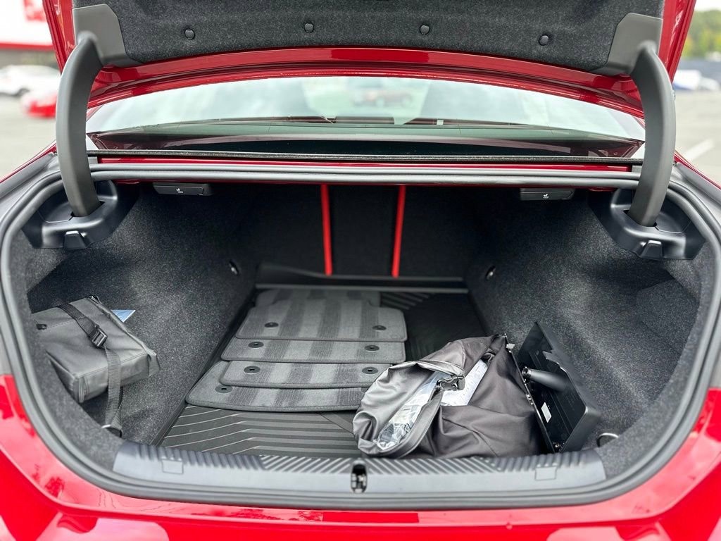 New 2026 BMW M5 w/ Carbon Package image 7