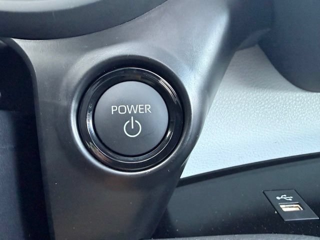 Used 2025 Toyota Sienna XLE FWD image 27