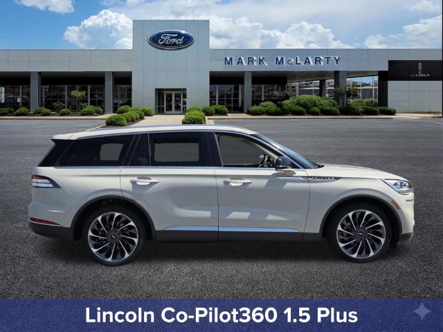 Certified 2022 Lincoln Aviator Reserve w/ Equipment Group 201A AWD/4WD image 8