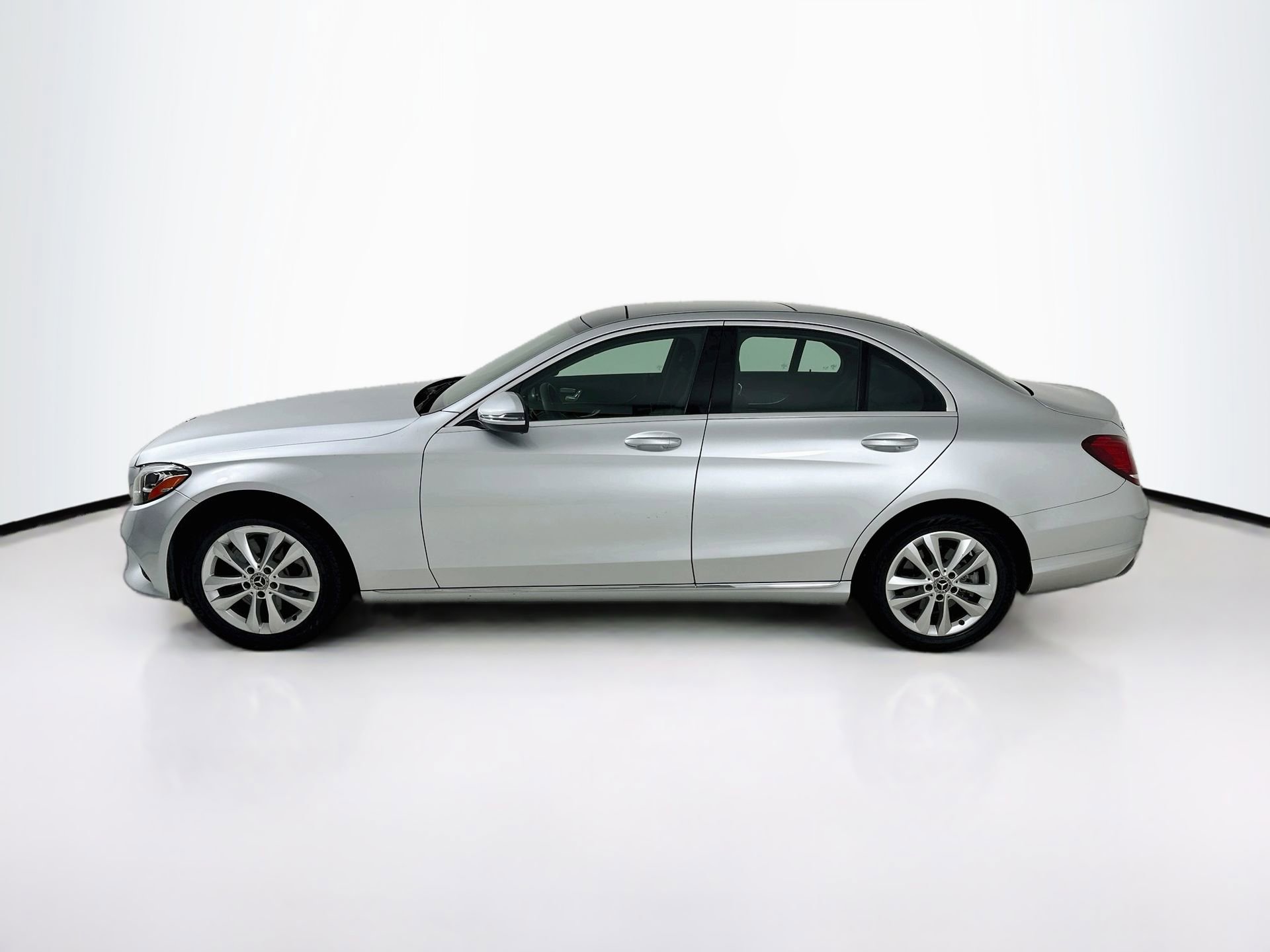 Used 2019 Mercedes-Benz C 300 4MATIC Sedan image 5