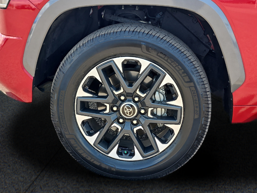 Used 2023 Toyota Tundra Limited AWD/4WD image 8