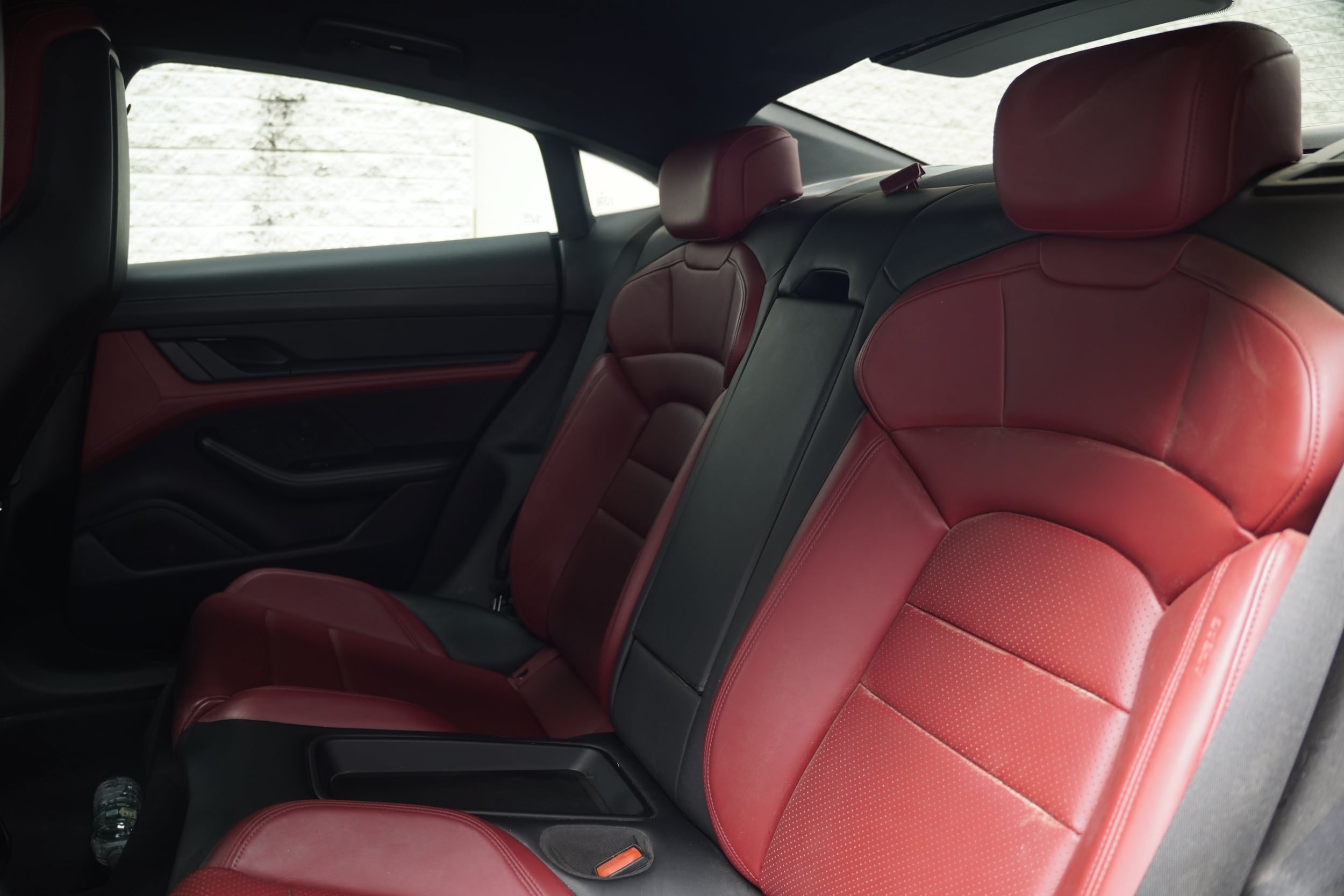 Used 2021 Porsche Taycan RWD image 27