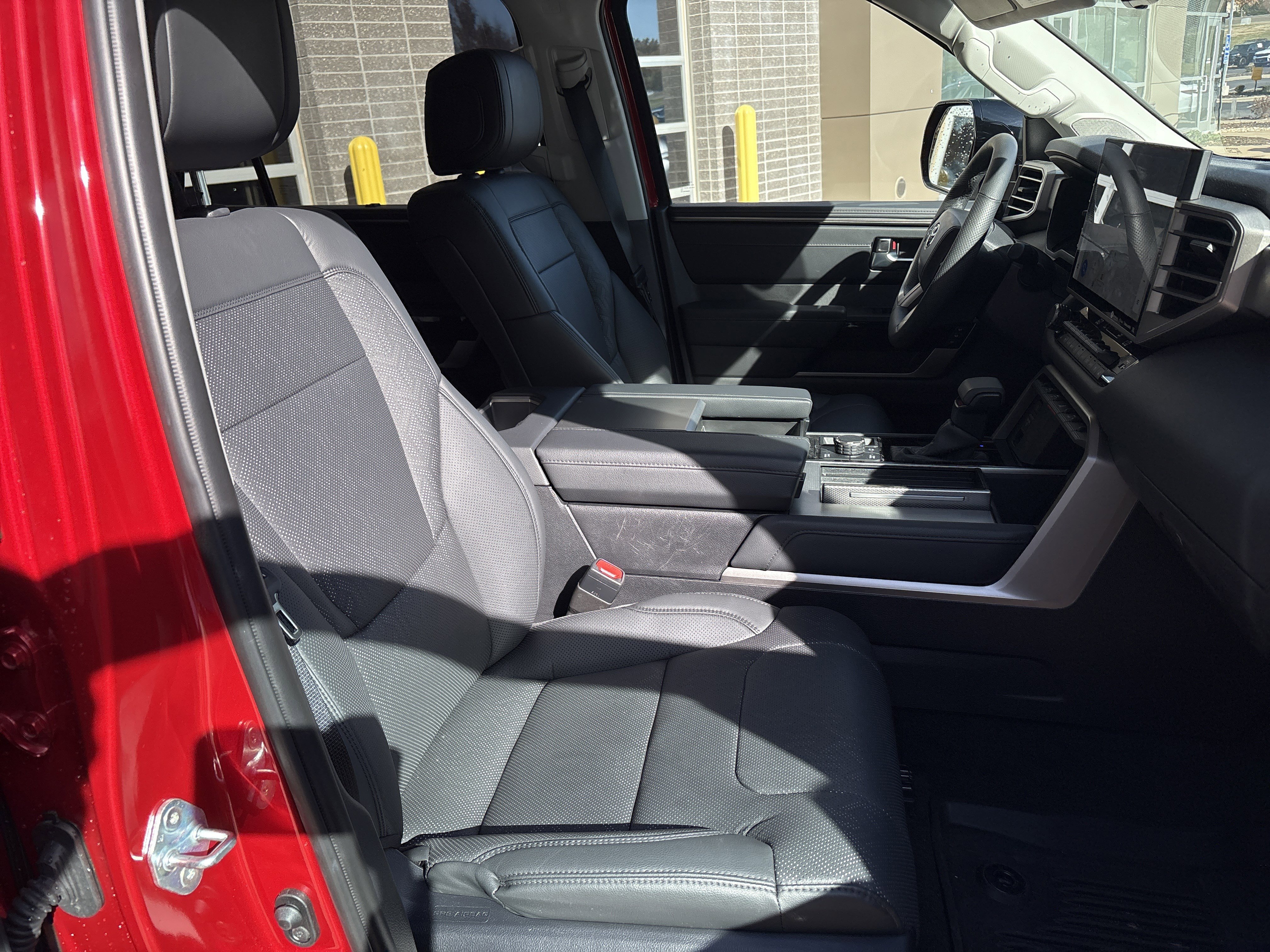 Used 2024 Toyota Sequoia Limited image 33