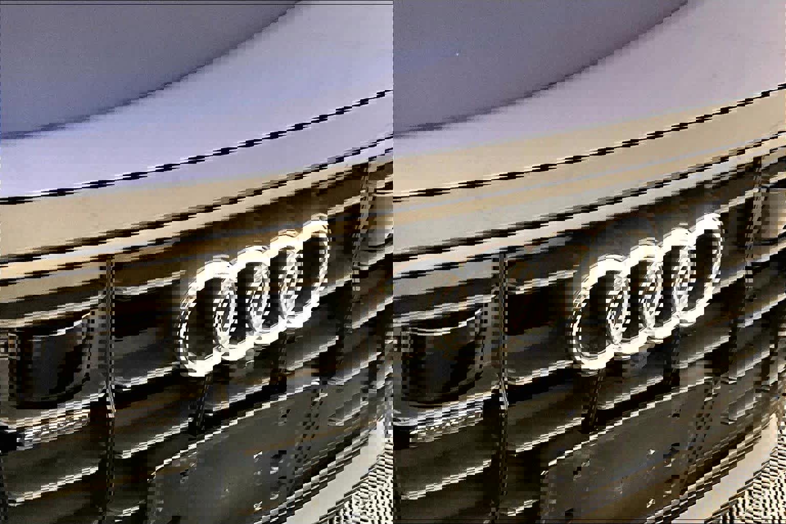 Used 2019 Audi Q8 Prestige image 32