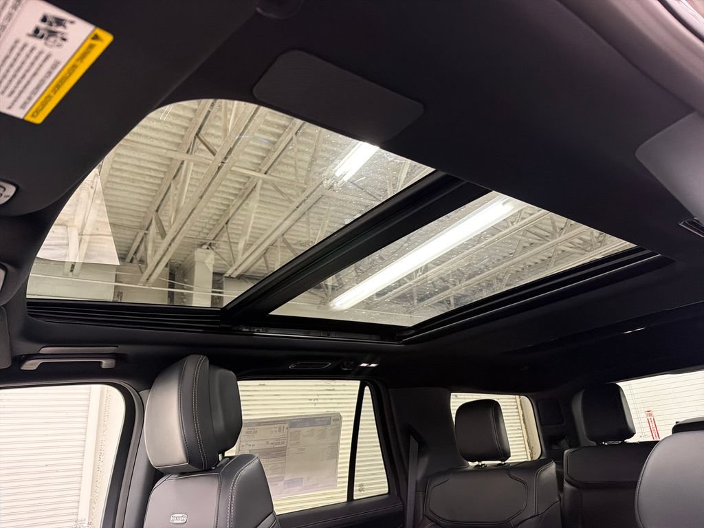 New 2027 Ford Expedition Platinum w/ Stealth Appearance Package RWD image 9