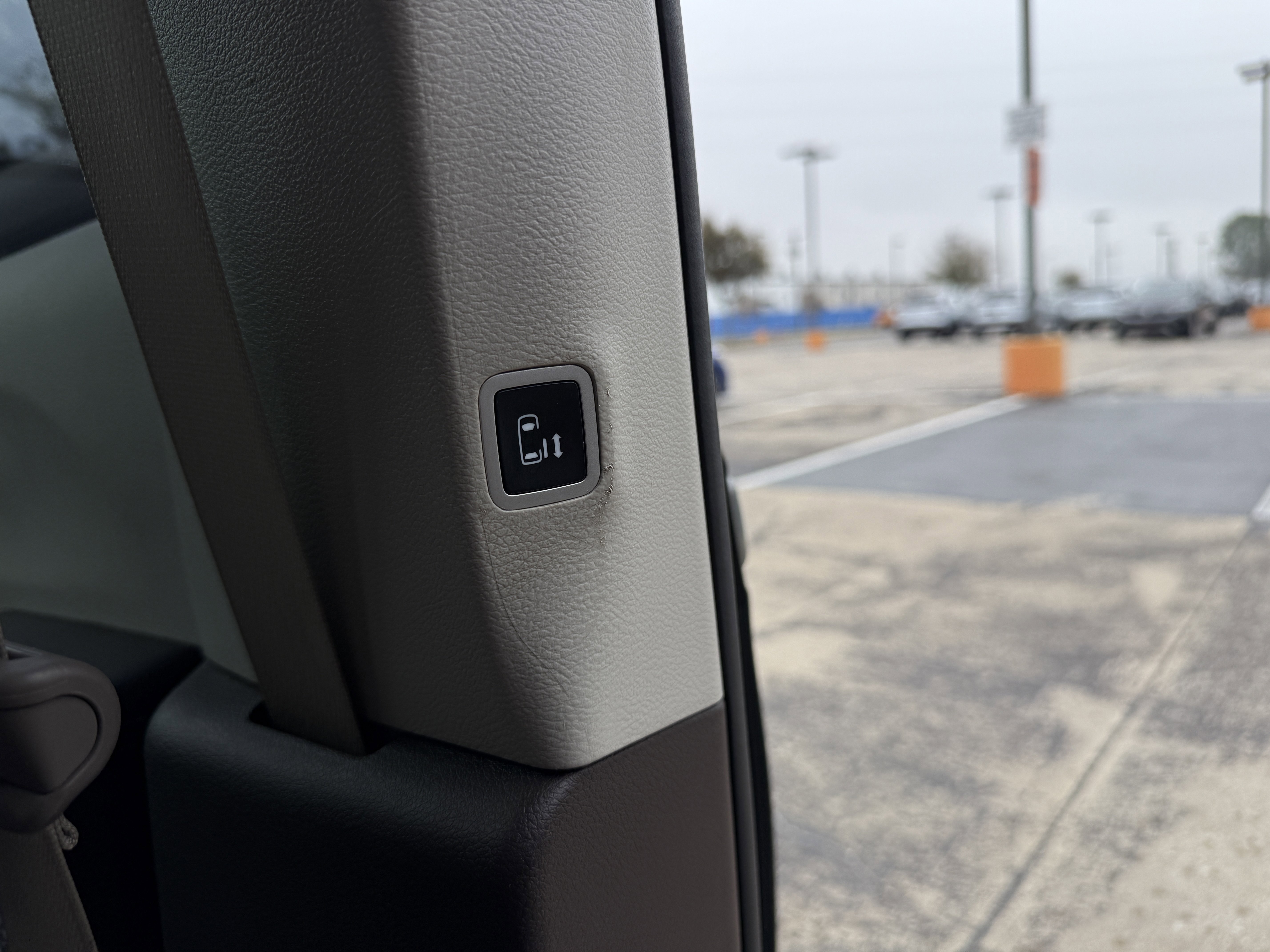 Used 2021 Chrysler Pacifica Touring image 34