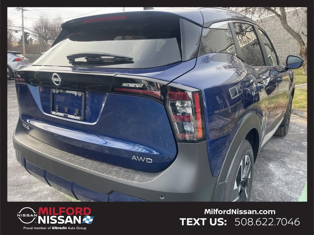 Used 2025 Nissan Kicks SV w/ SV Premium Package AWD/4WD image 4