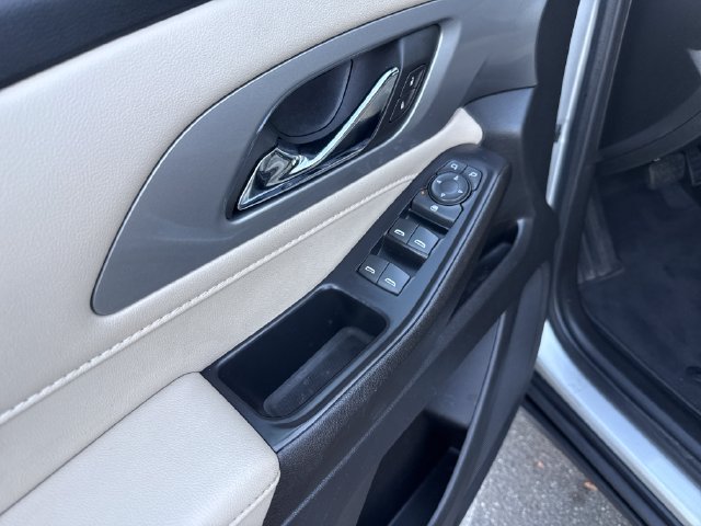 Certified 2022 Chevrolet Traverse LS FWD image 12