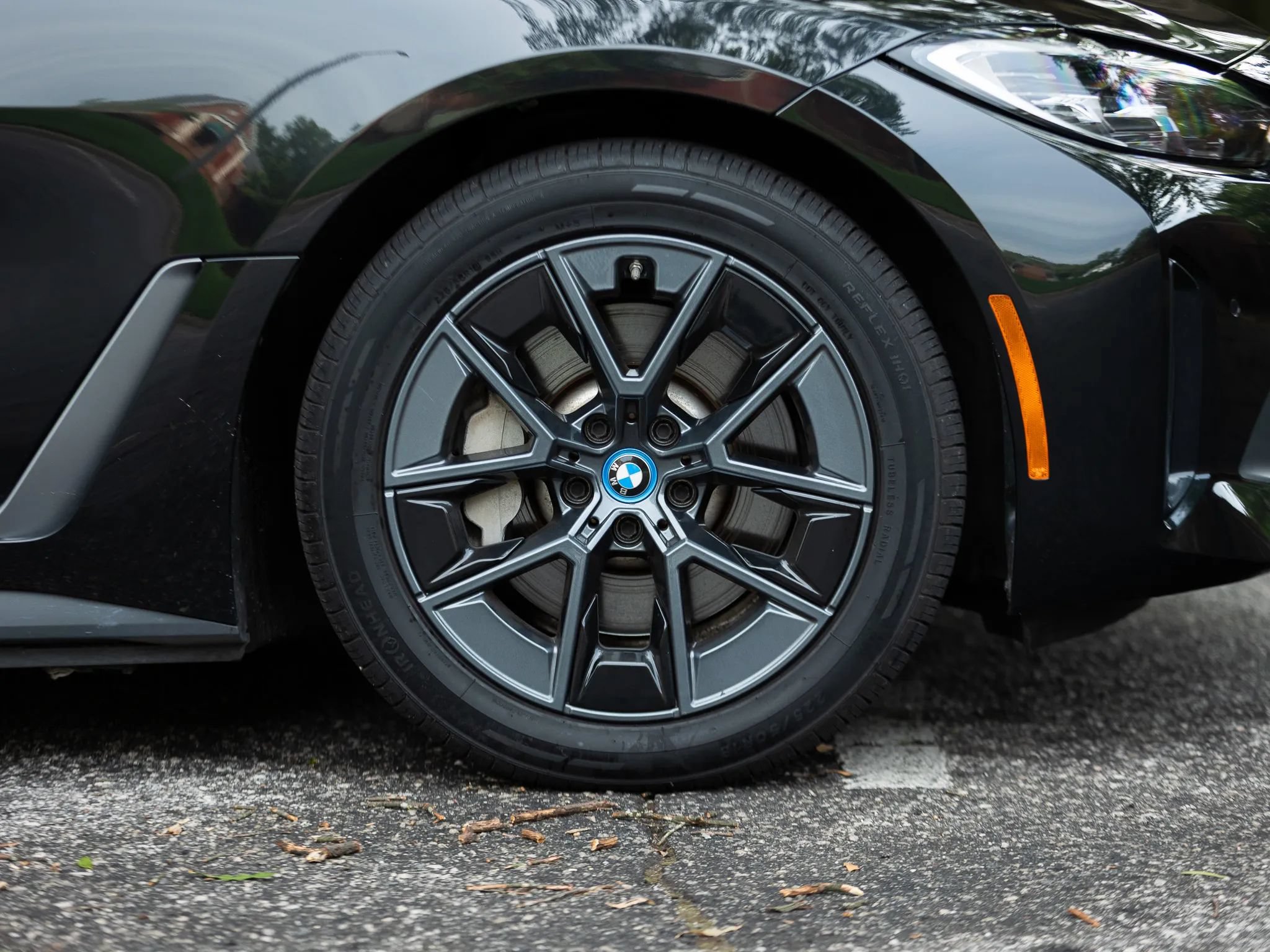 Used 2023 BMW i4 eDrive40 w/ Premium Package RWD image 15