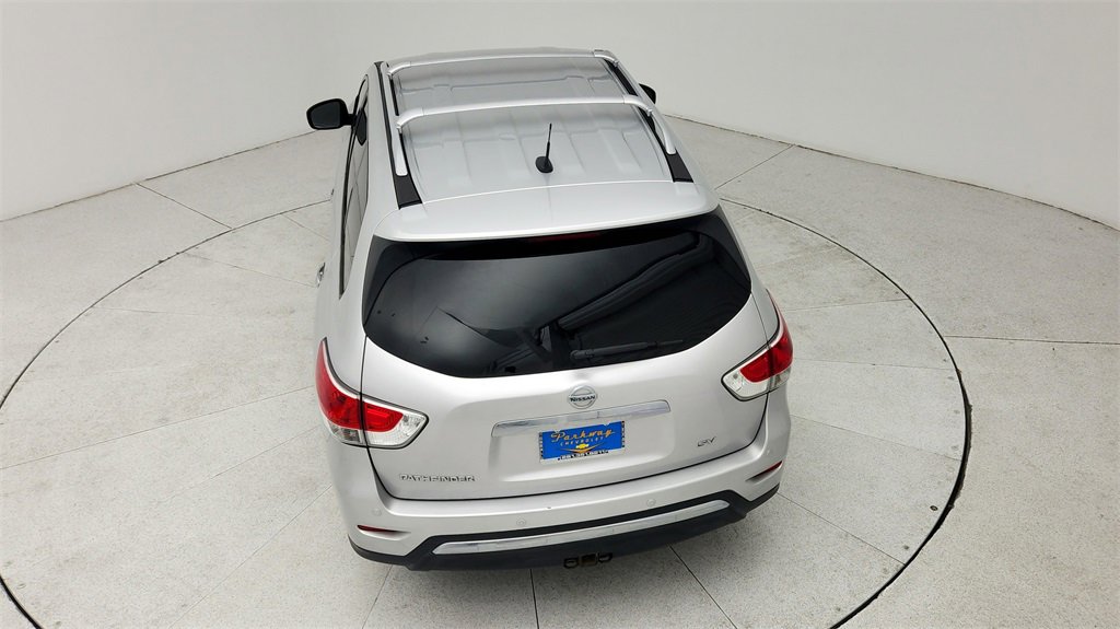 Used 2016 Nissan Pathfinder SV image 39