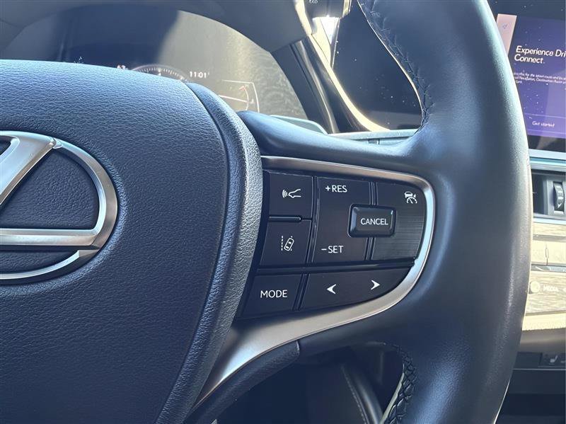 Used 2023 Lexus ES 350 w/ Premium Package FWD image 36