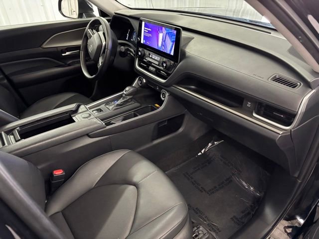 Used 2024 Toyota Grand Highlander XLE image 32