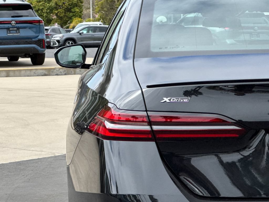 New 2027 BMW 550e xDrive w/ Premium Package AWD/4WD image 26