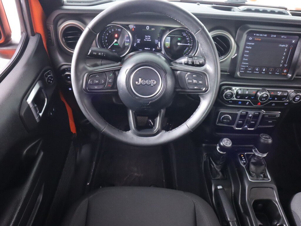 Used 2023 Jeep Wrangler Unlimited w/ Cold Weather Group AWD/4WD image 32