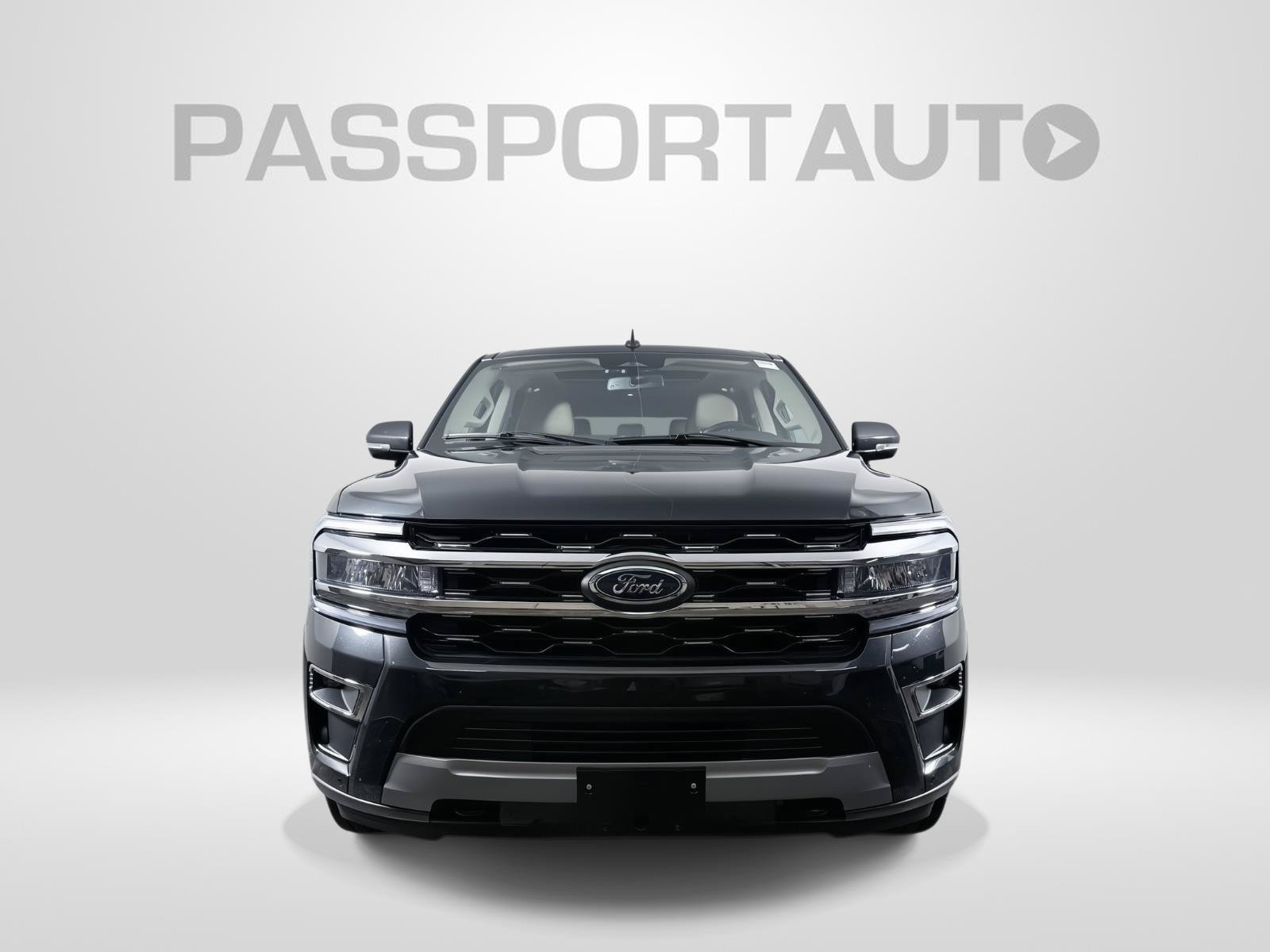 Used 2023 Ford Expedition Limited AWD/4WD image 2