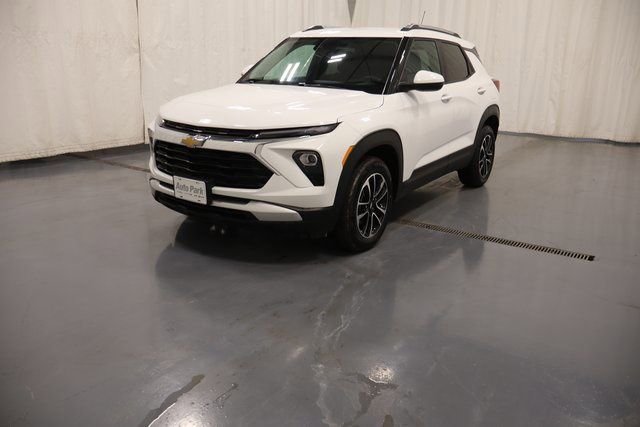 Used 2025 Chevrolet TrailBlazer LT AWD/4WD image 5