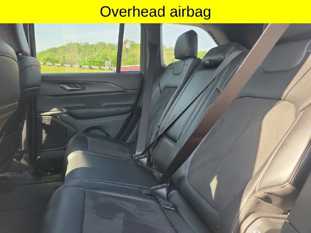 Used 2024 Jeep Grand Cherokee Altitude AWD/4WD image 27