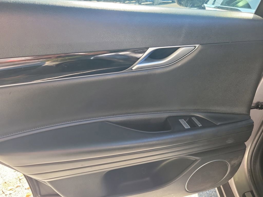 Used 2021 Genesis G80 2.5T image 15