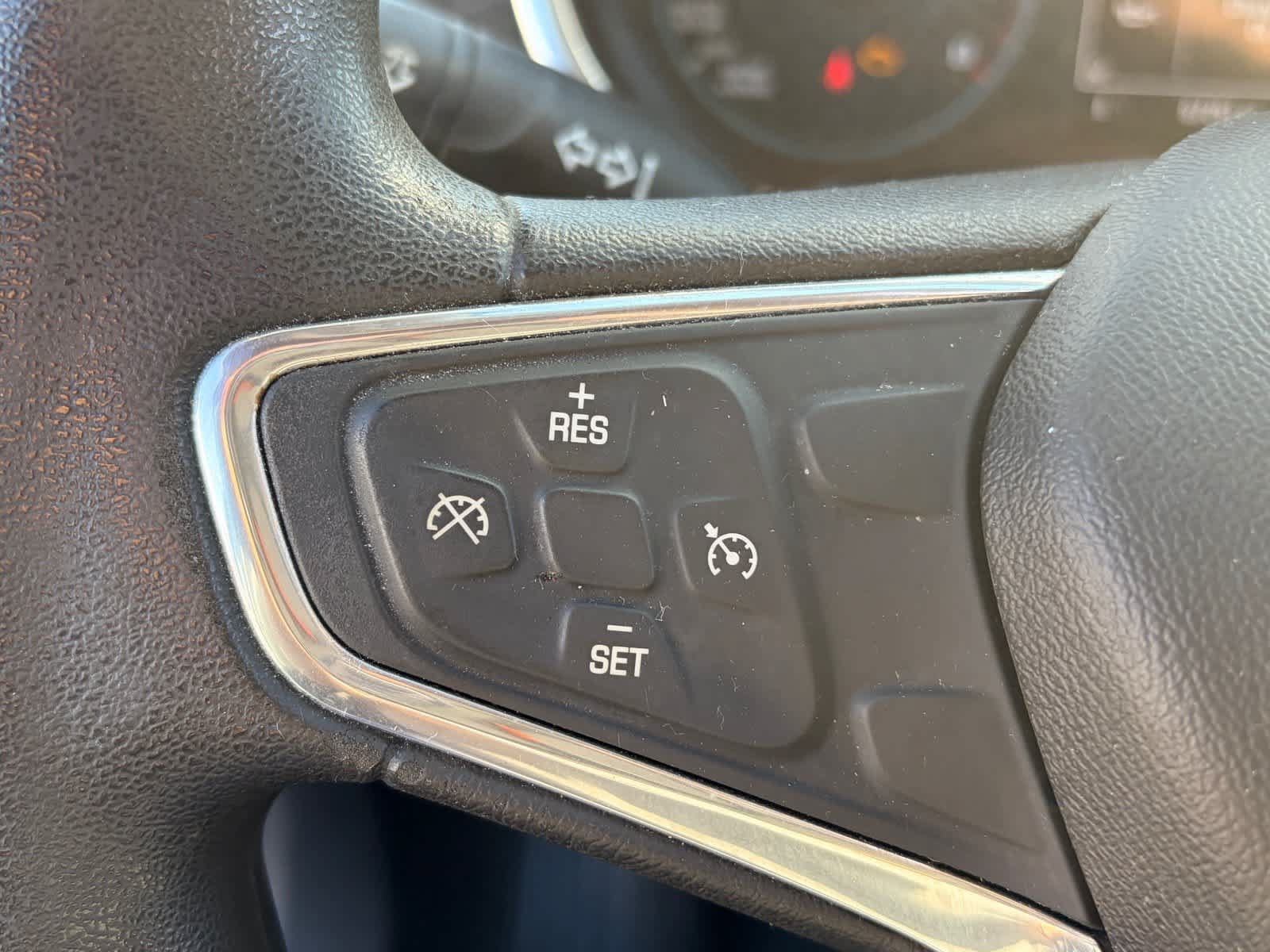 Used 2018 Chevrolet Malibu LT FWD image 9