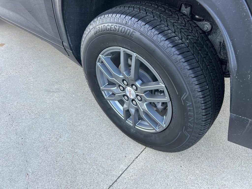 Used 2025 GMC Acadia Elevation image 9