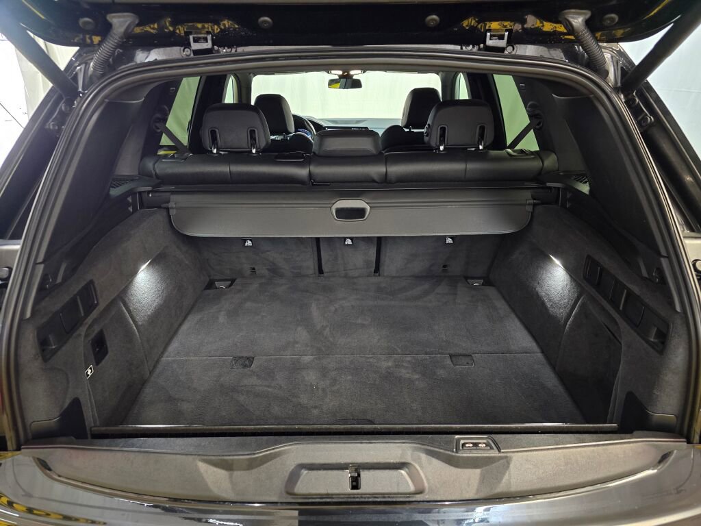 Used 2021 BMW X5 xDrive45e w/ Premium Package image 16