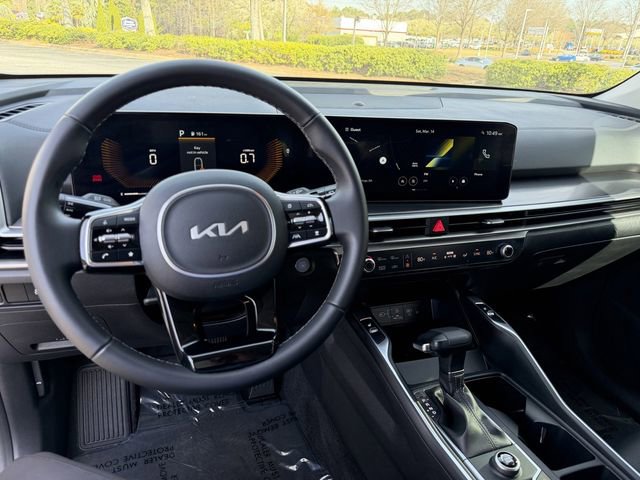 Certified 2025 Kia Sorento S image 13